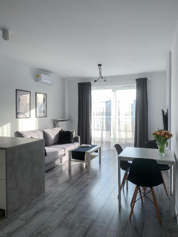 Appartement Wygodny Apartament Mokotow Sluzewiec Ul Cybernetyki *
